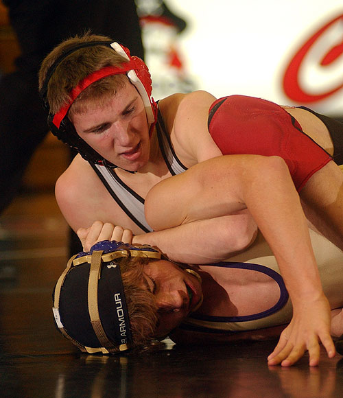 Read more about the article 2007-08: BUCCS IMPROVE TO 10-0 IN DUALS